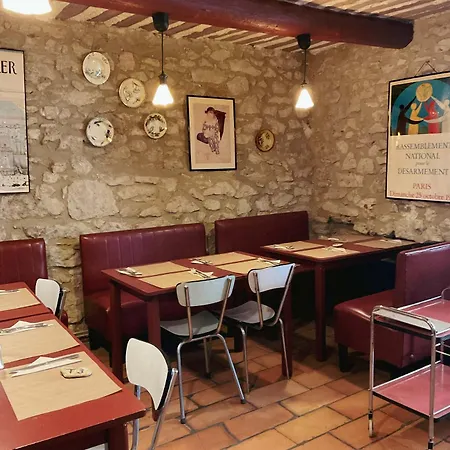 Chez Rosette De Lussan Lussan (Gard)